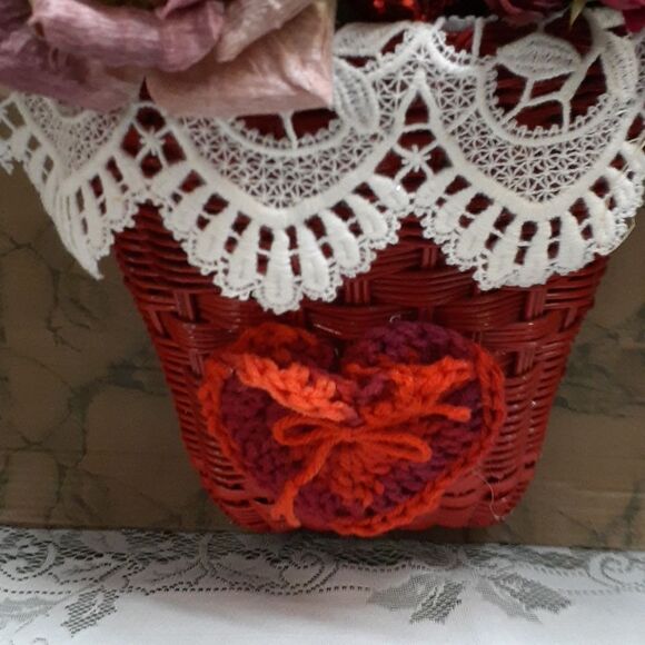 Hand made Cupids hanging basket of love. - Picture 7 of 9